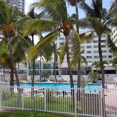 Ocean Front Resort Studio Miami Beach Esterno foto